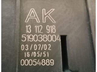 Блок предохранителей 13112918 Opel Vectra C