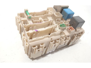 Pojistková skříňka Řídící jednotka BSM 8273047190 Toyota Prius (XW20) 2005