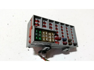   Pojistková skříňka 8637669   Volvo XC90 2004