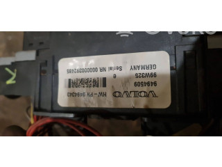 Блок предохранителей 9494509 Volvo S80