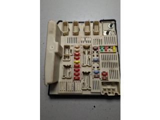 Блок предохранителей 8200481866, 8711010387 Dacia Sandero