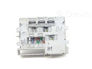 Блок предохранителей 6906613, 106887   BMW 1 E81 E87    