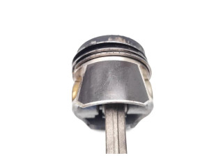  Поршень с шатуном CLHA CLHA  Skoda Octavia Mk3 (5E)  