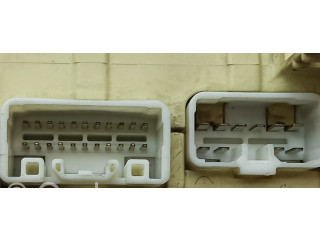 Блок предохранителей 8273050080, 0J220052 Lexus LS 430