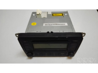 Радио/ проигрыватель CD/DVD / навигация