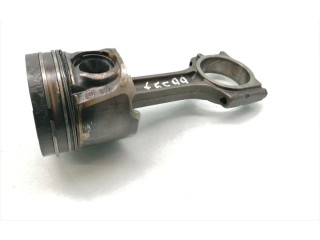  Поршень с шатуном    Renault Trafic II (X83)  