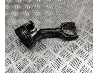  Поршень  31339777, 31401216  Volvo V60  