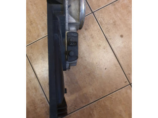 Vstřikovací lišta 034133353C, 0438121049 Audi 80 90 S2 B4