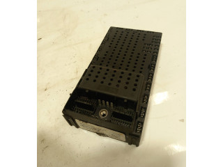 Блок предохранителей  8688153, 8688153   Volvo V70    