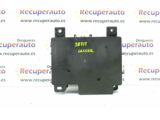 Блок предохранителей 519438101 Mitsubishi Lancer