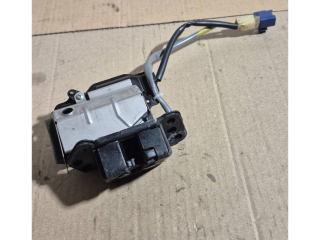 Замок багажника VN357801 Toyota Corolla Verso AR10 2004 - 2009 года