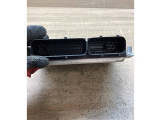 Блок управления двигателем Блок управления 045906019G, 0281010220 Audi A2