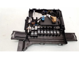 Pojistková skříňka 97061030301 Porsche Panamera (970) 2012