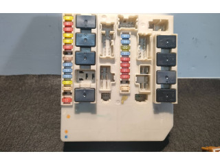 Блок предохранителей  356231D   Renault Clio III    