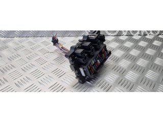 Pojistková skříňka 72404134 Nissan King Cab, Navara 2001