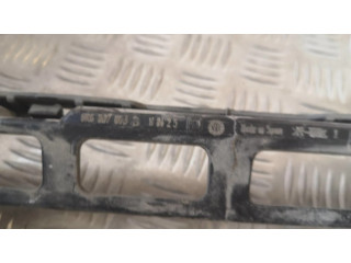 Задний держатель бампера