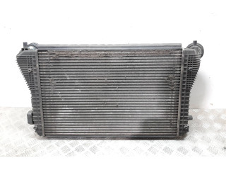 Интеркулер 1K0145803R Skoda Octavia Mk2 (1Z)