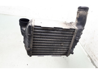 Интеркулер  059145806, 157581213   Audi A4 S4 B5 8D 2.5