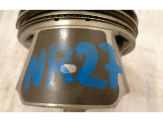  Поршень с шатуном    Renault Clio IV  