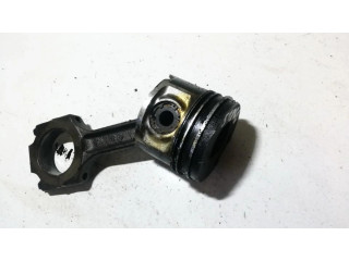 Píst Alfa Romeo 156 pro naftový motor 2.4