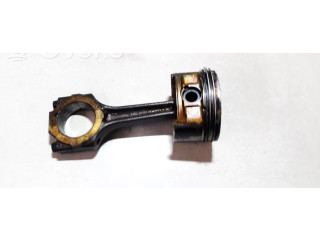 Píst    Alfa Romeo 156  pro benzínový motor 1.8  