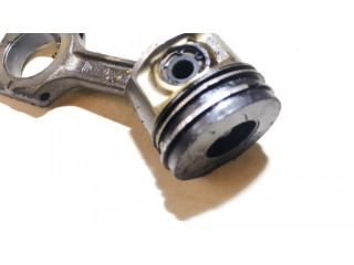 Píst Alfa Romeo 156 pro naftový motor 2.4