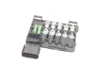 Блок предохранителей    Audi TT TTS Mk2    