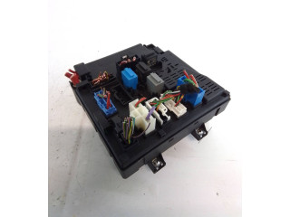 Блок предохранителей 8378113, 006040914   BMW Z4 E85 E86    