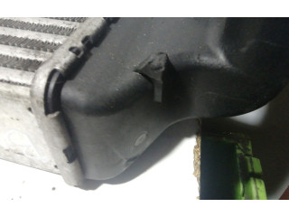 Интеркулер  77897930   BMW X3 E83 