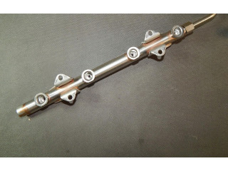 Топливная рампа 04F133320D   Skoda Kodiaq  