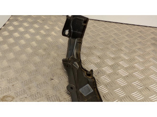 Другая деталь отсека двигателя