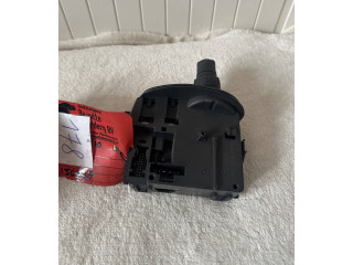 Ручка стеклоочистителей 88103007252   Renault Clio III