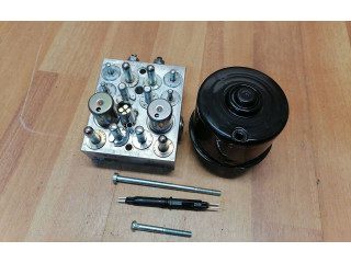 Jednotka ABS 8200808145, 10096014443 Renault Vel Satis 2007