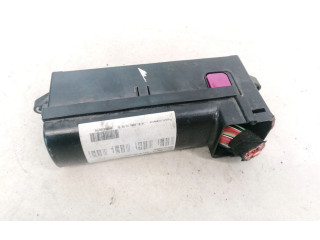 Блок предохранителей  1T1970015, 1T1970050   Volkswagen Touran I    