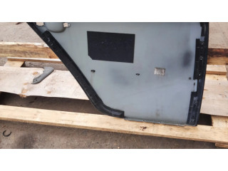 Задняя дверь