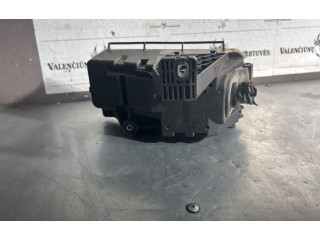 Блок предохранителей  30728132   Volvo V70    