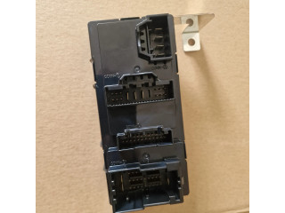 Блок предохранителей 919411J210   KIA Rio    