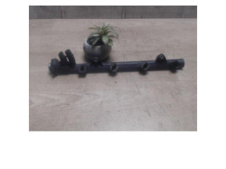 Топливная рампа    Volkswagen Polo III 6N 6N2 6NF  