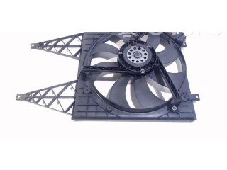 Моторчик дворников 8Q0121207 Skoda Fabia Mk2 (5J)