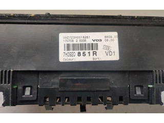 Přístrojová deska Volkswagen Transporter - Caravelle T5 2005 7H0920851R, VWZ770H0018261