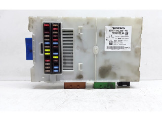 Блок предохранителей 30786132, 30786132AA   Volvo S80    