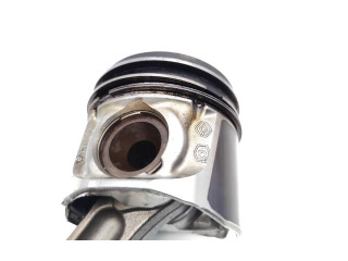  Поршень с шатуном M9R M9R  Nissan X-Trail T31  