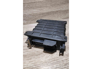 Řídící jednotka 811906264, 0280800104 Audi 80 90 B3 1986
