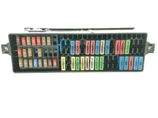 Pojistková skříňka Řídící jednotka BSM Seat Ibiza IV (6J,6P) 2010