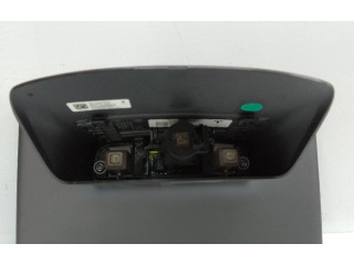 Дисплей    1673288-10-B   Tesla Model 3