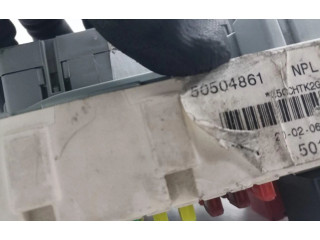 Блок предохранителей 50504861 Alfa Romeo GT