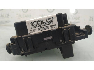 Блок предохранителей 9650664080 Citroen Xsara