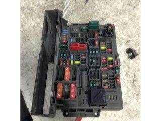 Pojistková skříňka BMW 3 E92 E93 2006