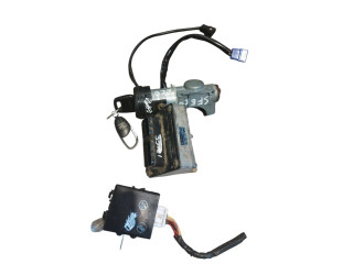 Комплект блоков управления 88213FC000, 22611A0310   Subaru Forester SF