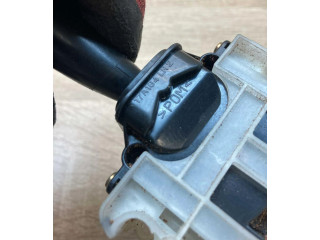 Ручка стеклоочистителей 83111FC07, 17A688 Subaru Forester SF